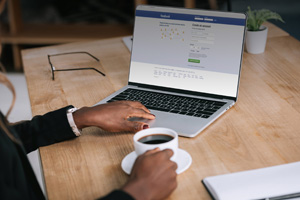 Facebook - Jak prowadzić firmowy FanPage